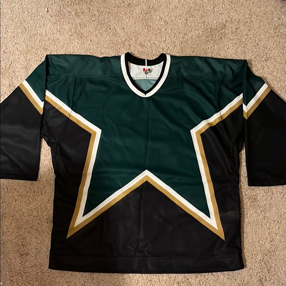 CCM Green Gold and Black Texas Stars Hockey Jersey - Picture 4 of 5